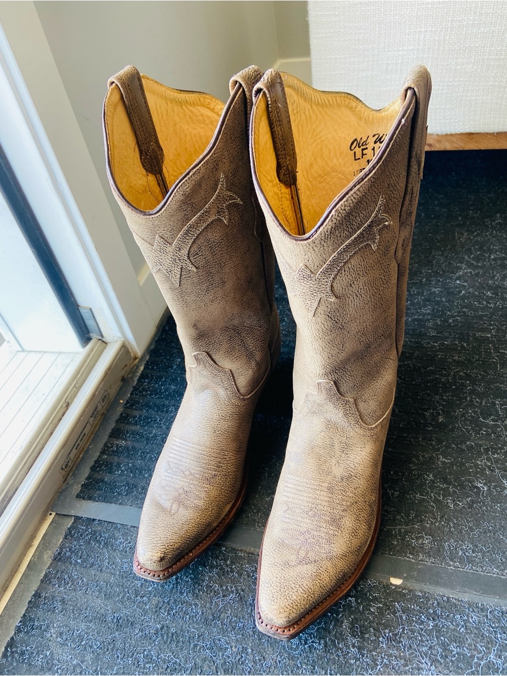 Classic Taupe Western Pull-On Boots